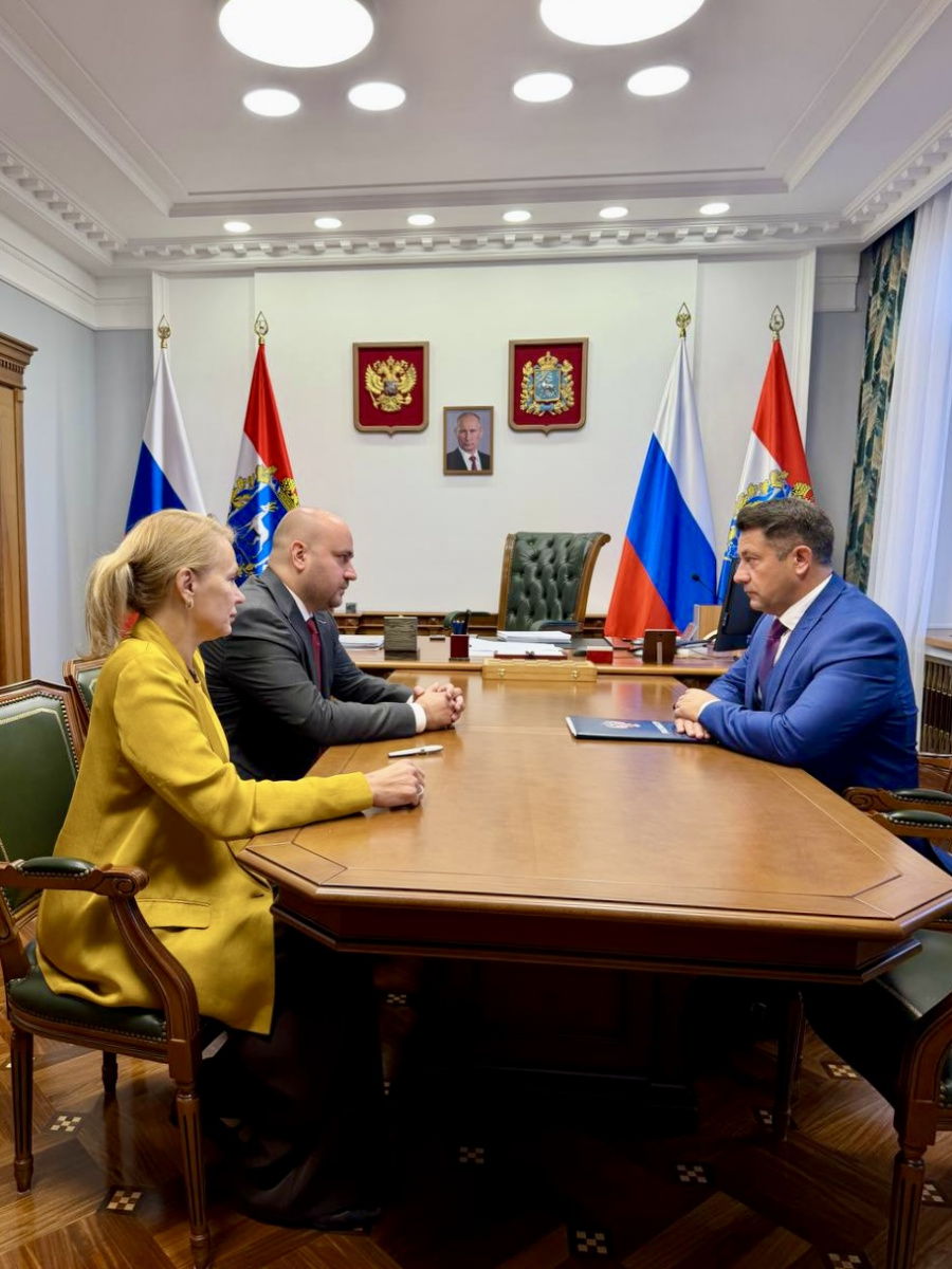 Руководитель регионального Росреестра встретился с губернатором Самарской области Руководитель регионального Росреестра встретился с губернатором Самарской области